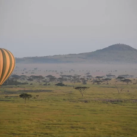 Balloon-in-Central-Serengeti